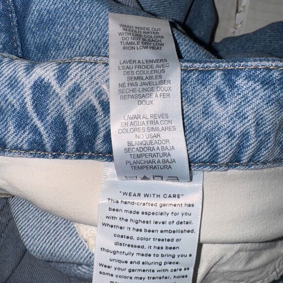 Good American Jeans Size 22 Light Wash Raw Split Hem Distressed - Picture 4 of 6